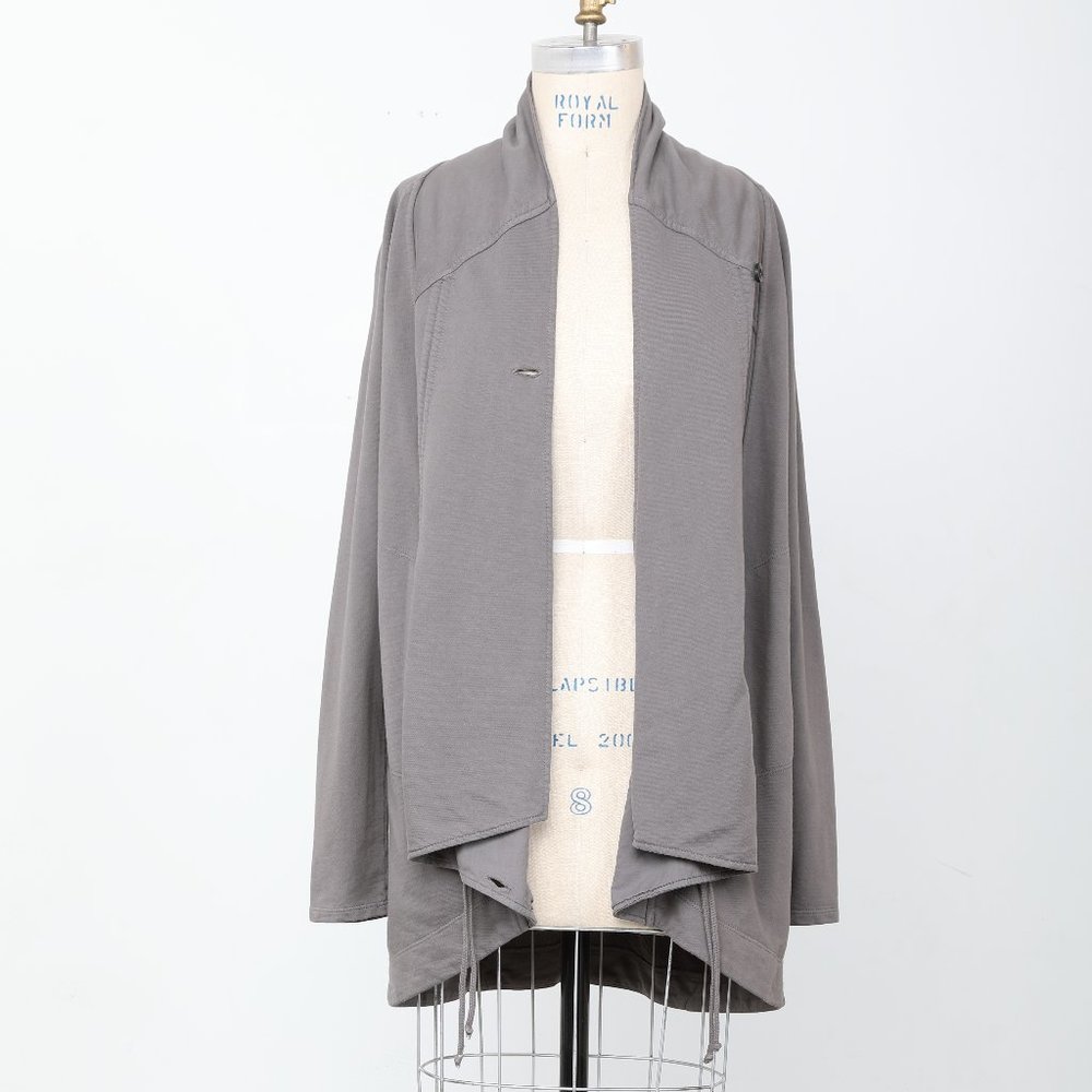 Moth Coat in Gray Ray